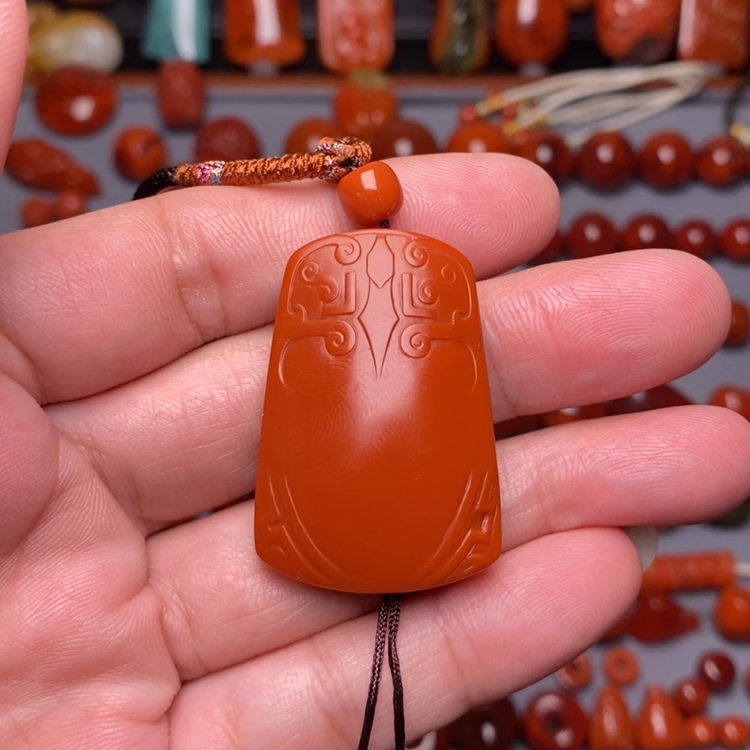 南红玛瑙纯色吊坠未镶嵌无***生