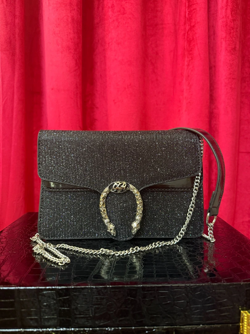 【阿朵补贴】2025潮流女士斜挎包888