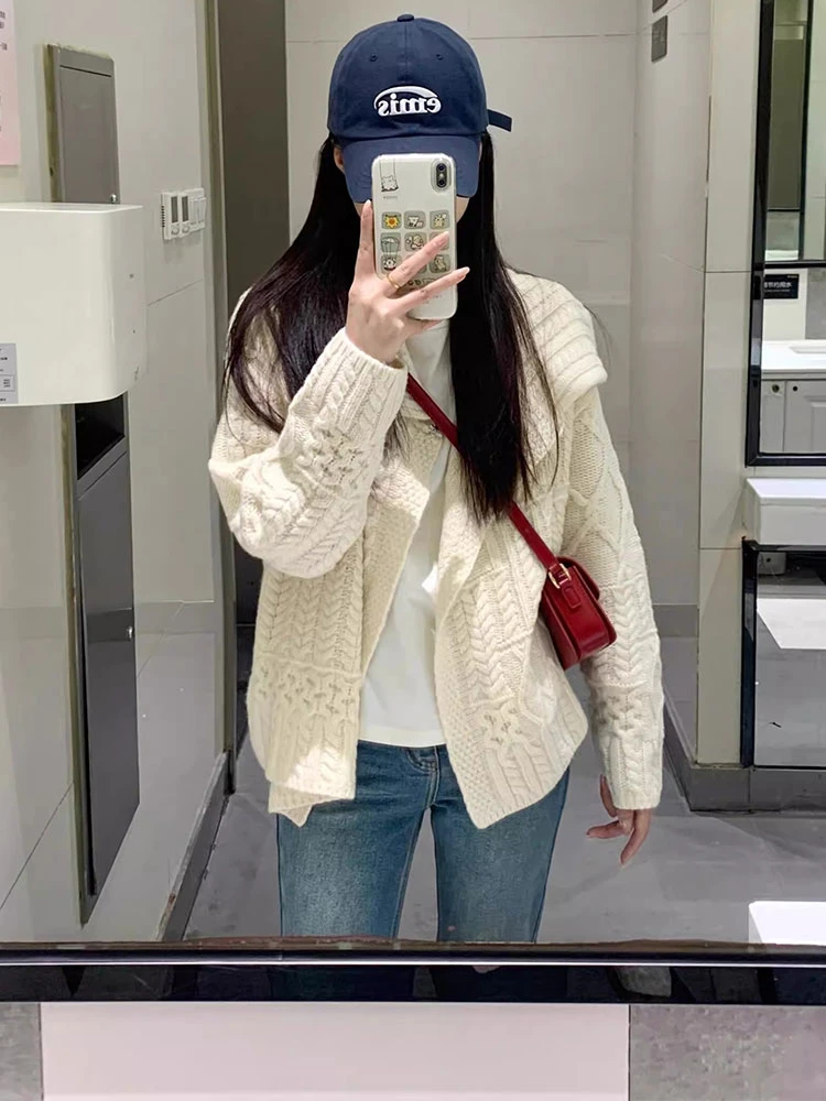 设计感小众奶白色翻领麻花针织衫毛衣女秋冬气质宽松休闲百搭开衫