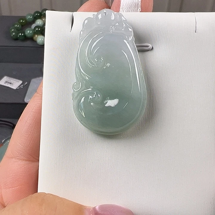 翡翠未镶嵌颈饰翡翠挂件