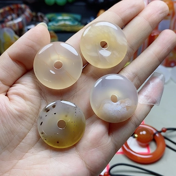 未镶嵌吊坠(不含链)玛瑙/玉髓吴**、