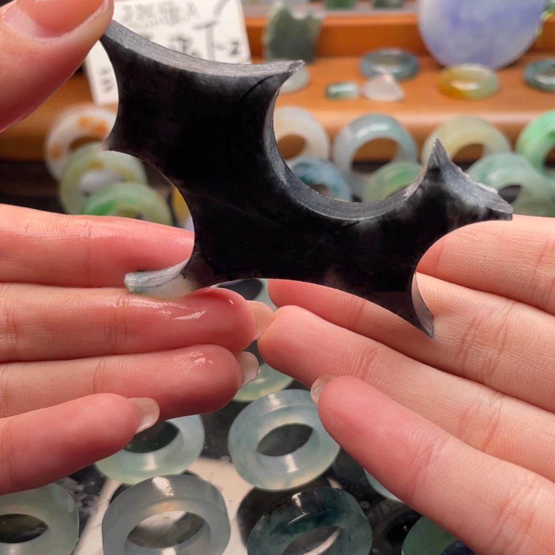 未镶嵌定制翡翠整块