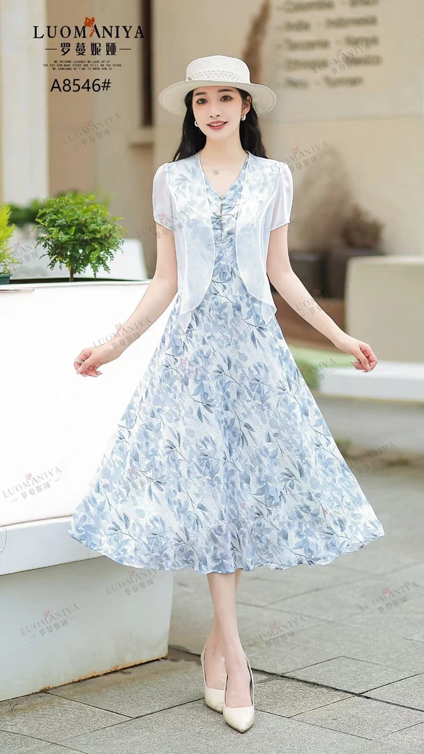 王荣时尚女装推荐新款两件套蓝花连衣裙