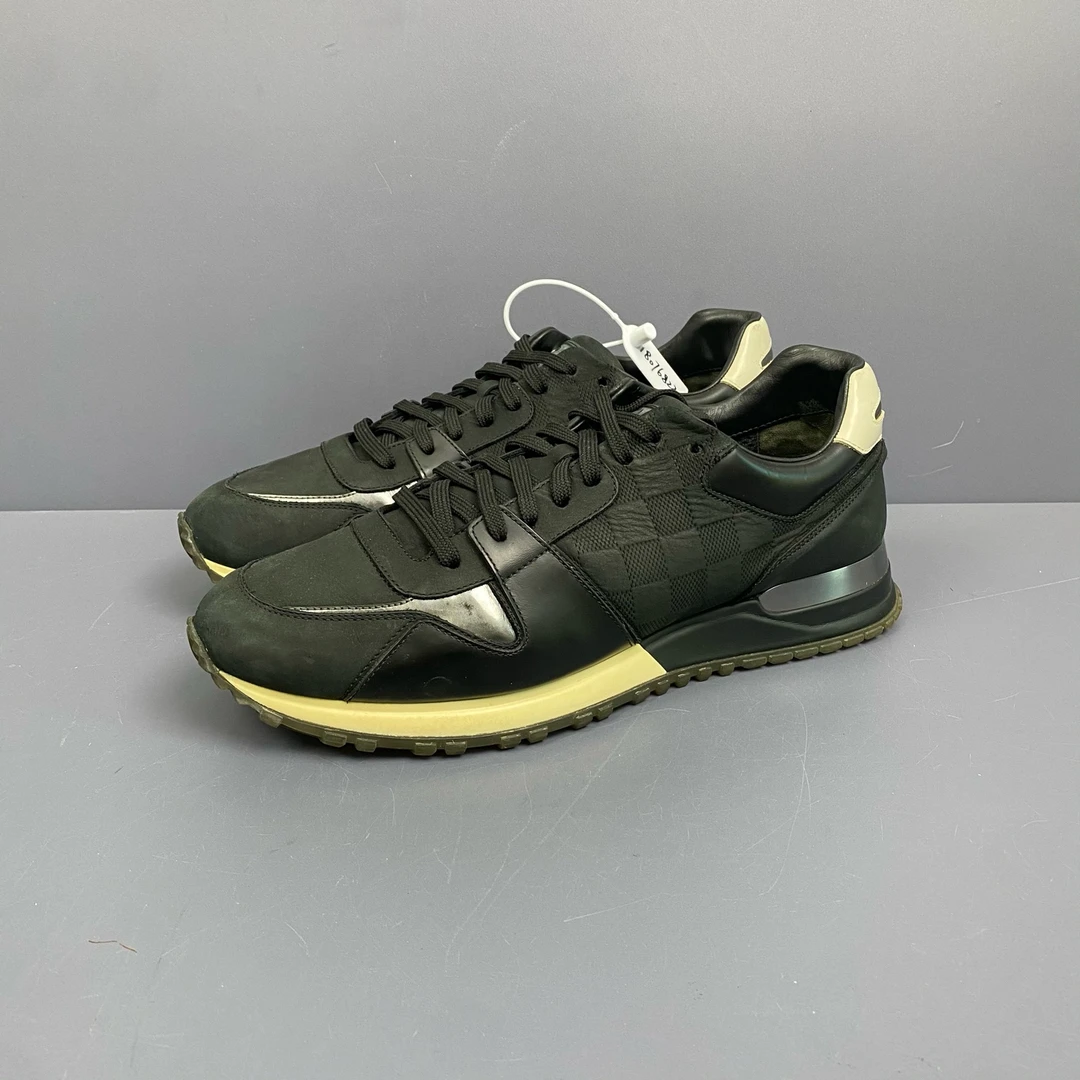 95新 LouisVuitton/路易威登 40.5 LV黑runaway 休闲鞋鞋面小瑕疵