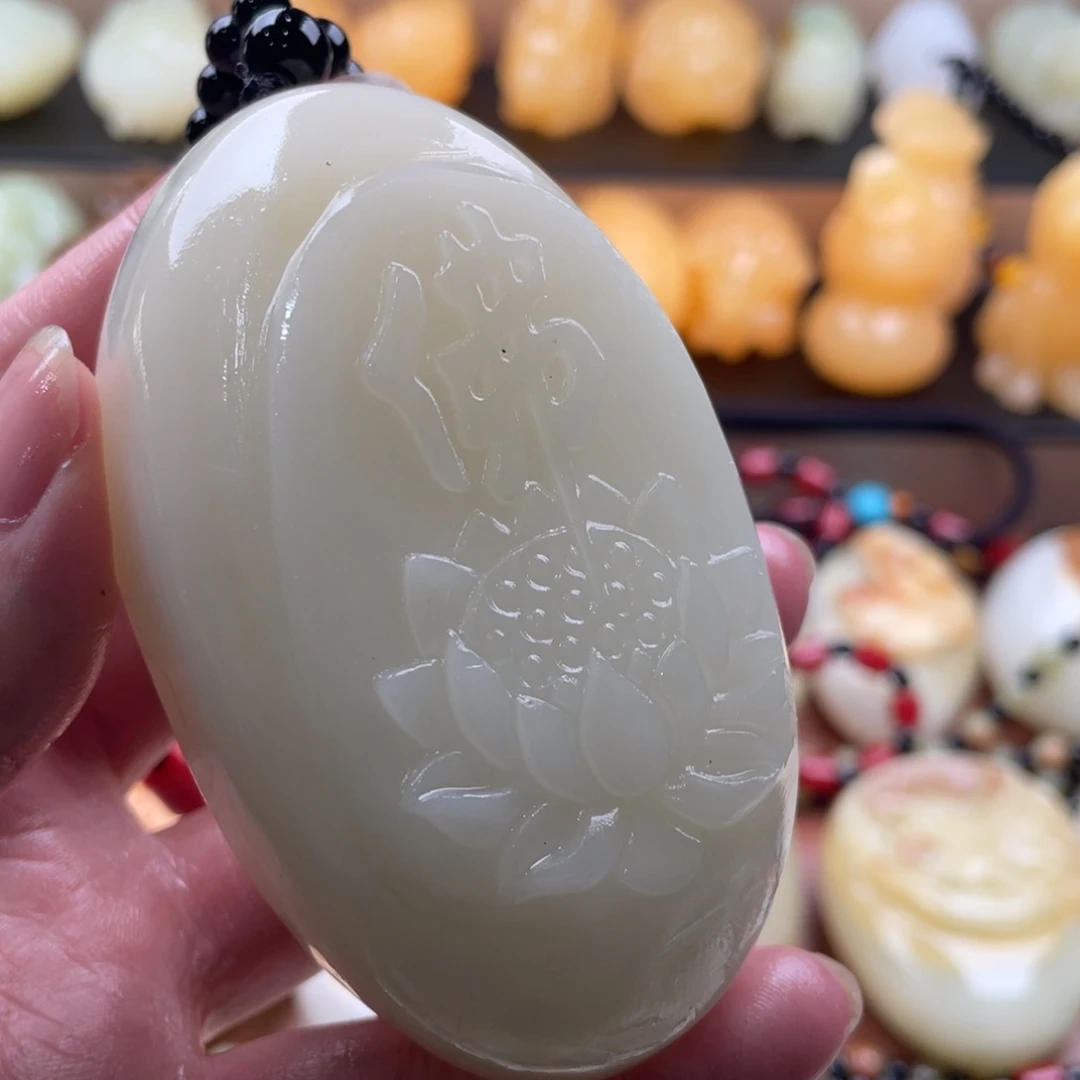 吴***仙石材天然古青石手把件