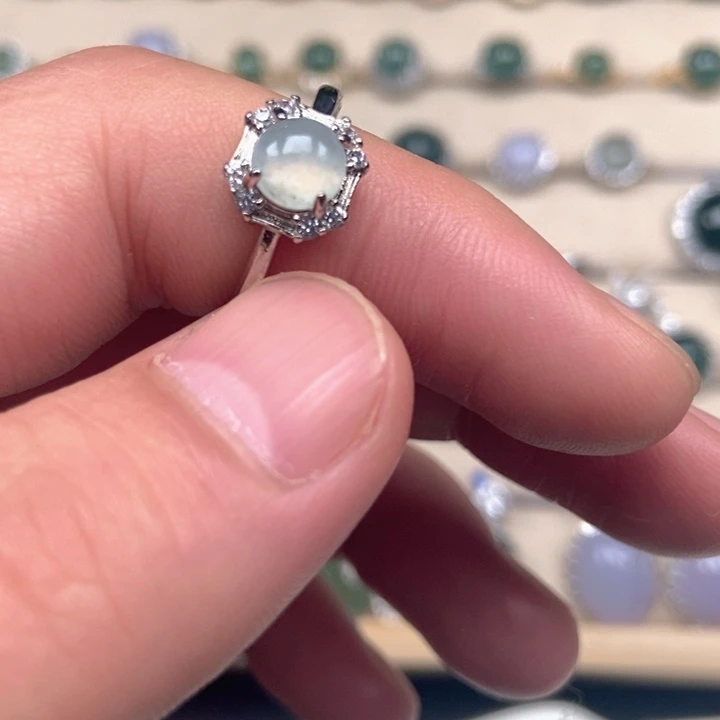 翡翠未镶嵌戒指戒指