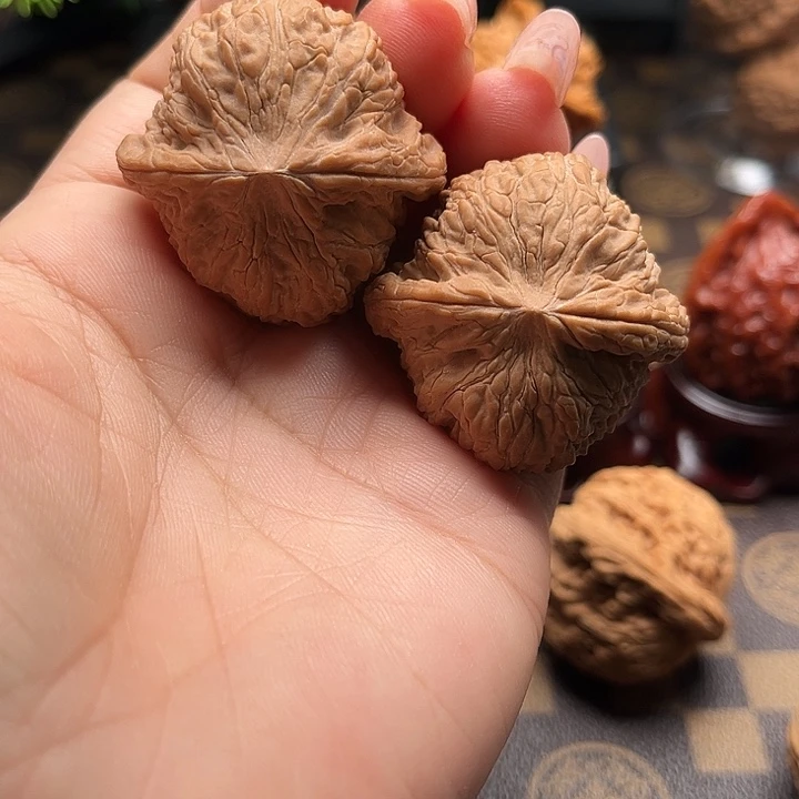 凌***海核桃39泥鳅背全品