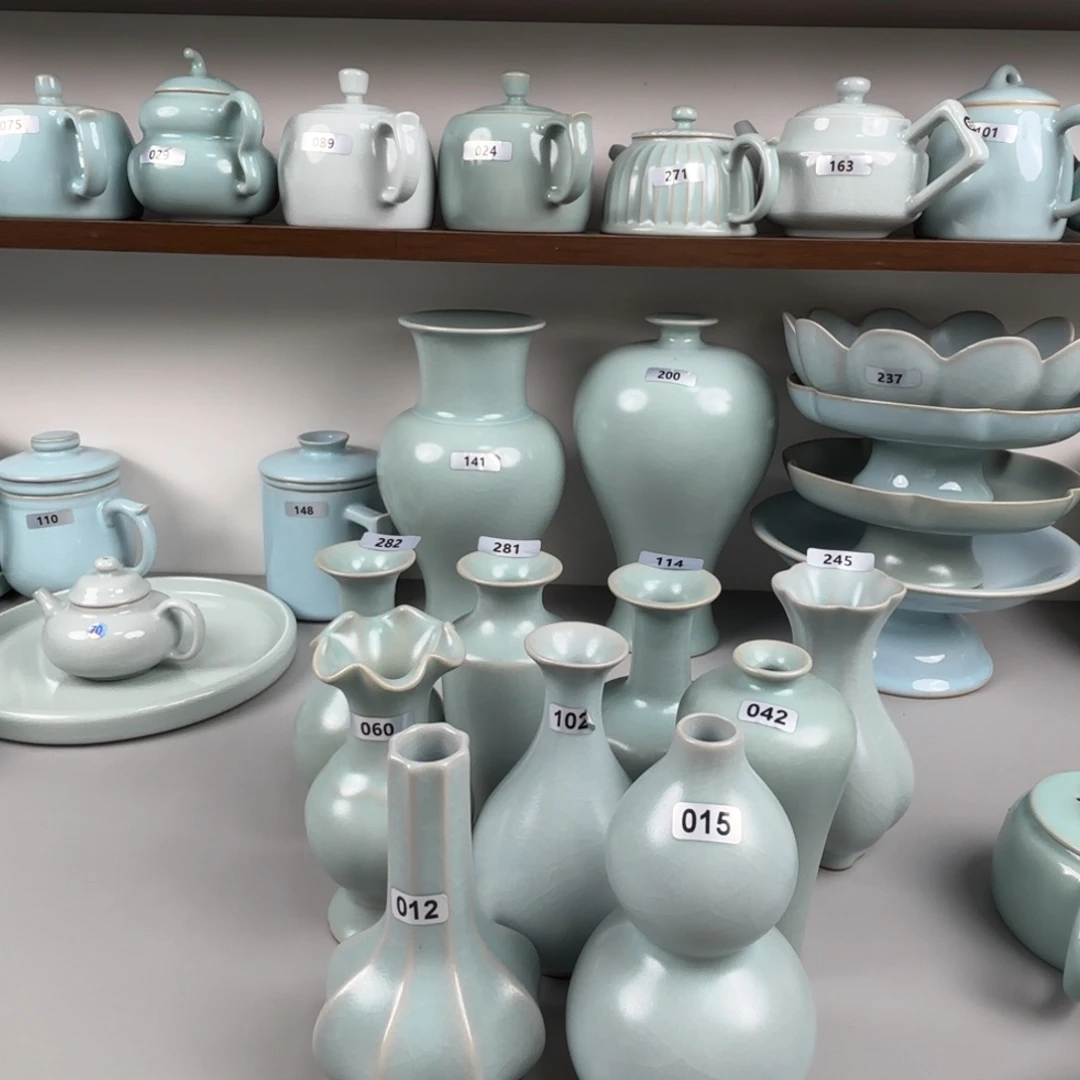 摆件陶汝瓷小花瓶圈足烧仿古釉微瑕一个自行备注编号