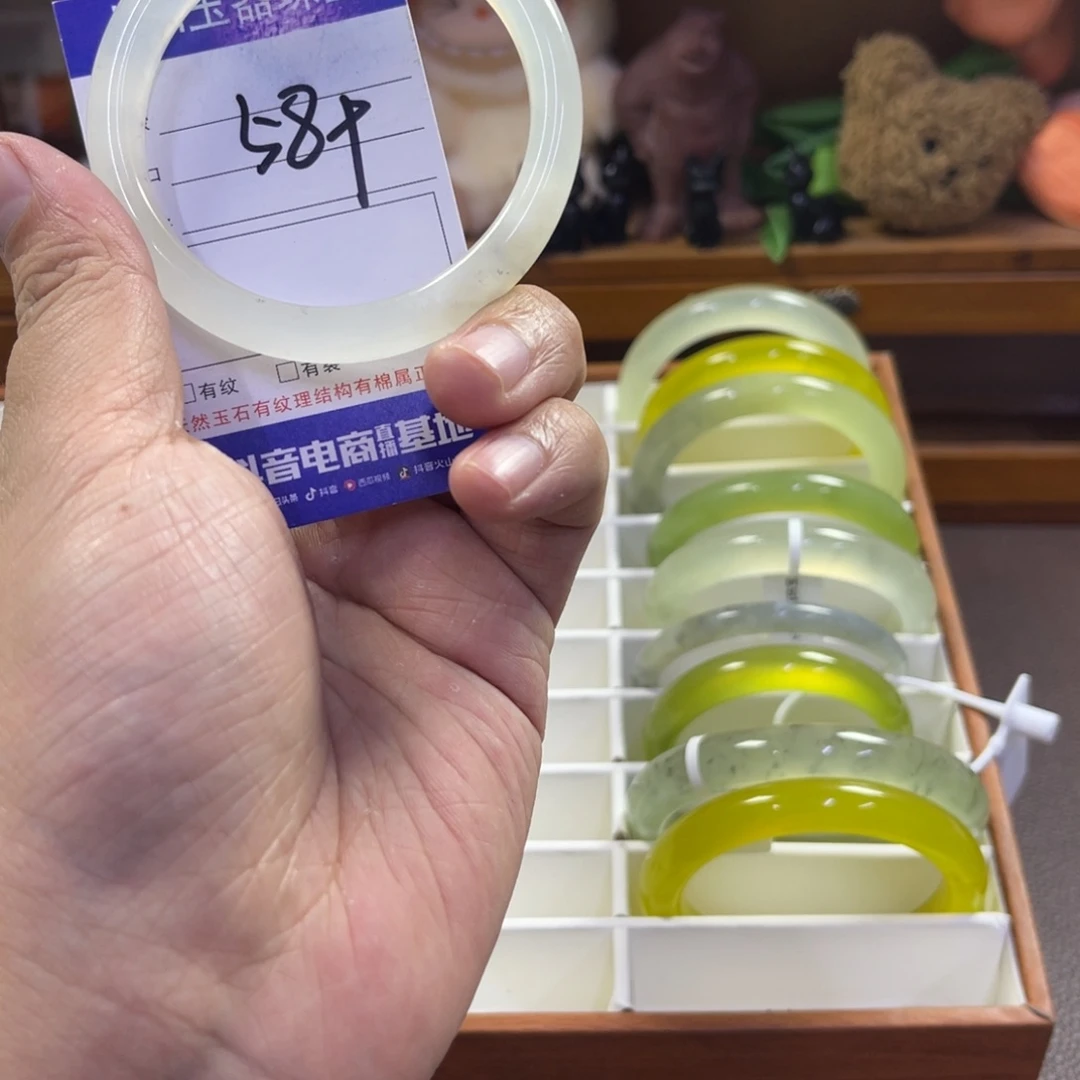 蛇纹石玉未镶嵌手镯567