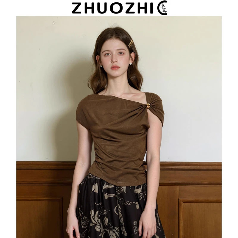 [卓芝]法式高级感不规则斜肩抽褶T恤女2025夏季新款百搭气质上衣