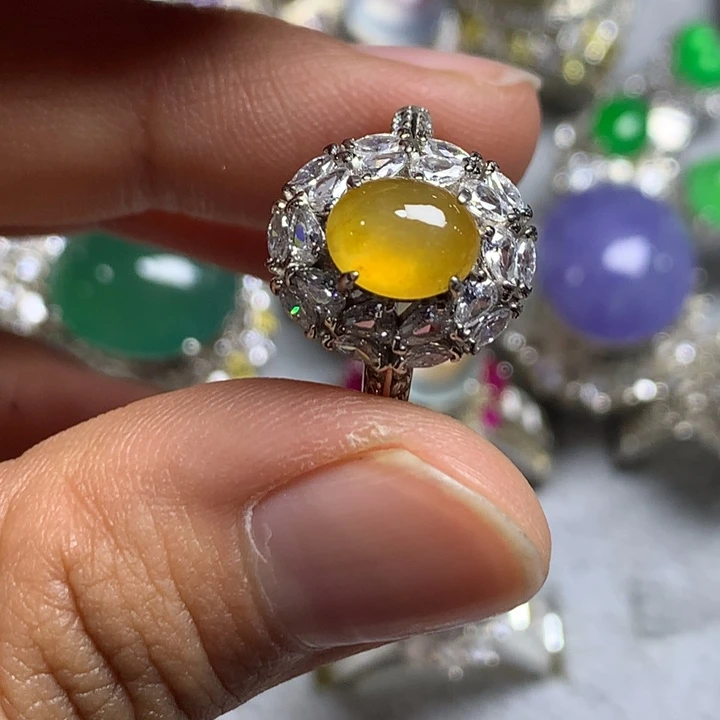 翡翠未镶嵌戒指银托镶嵌，可直接佩戴