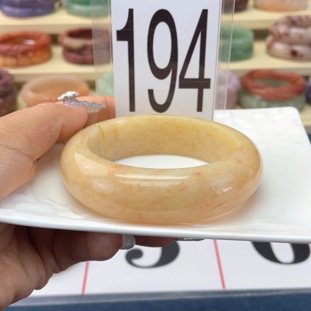 石英质玉未镶嵌手镯63