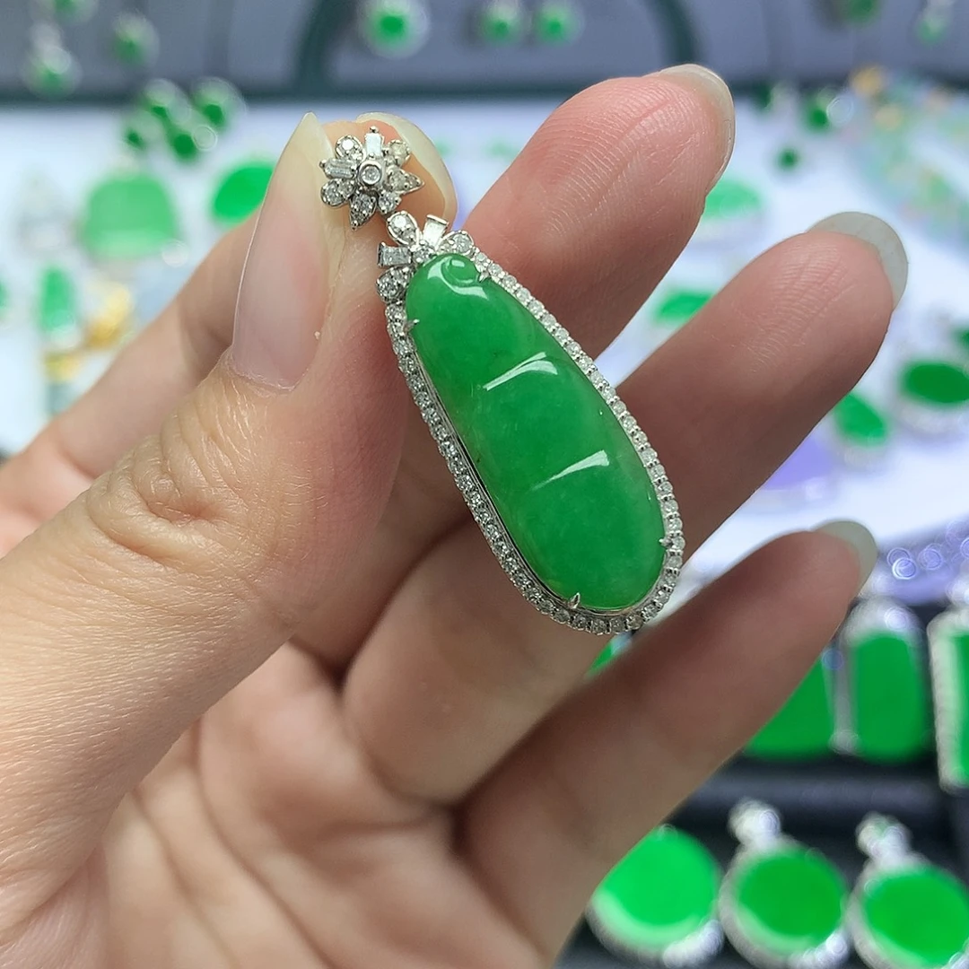 吊坠(不含链)18K金镶嵌翡翠