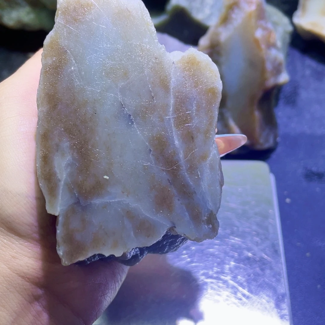 未镶嵌和田玉（糖玉）珠宝半成品