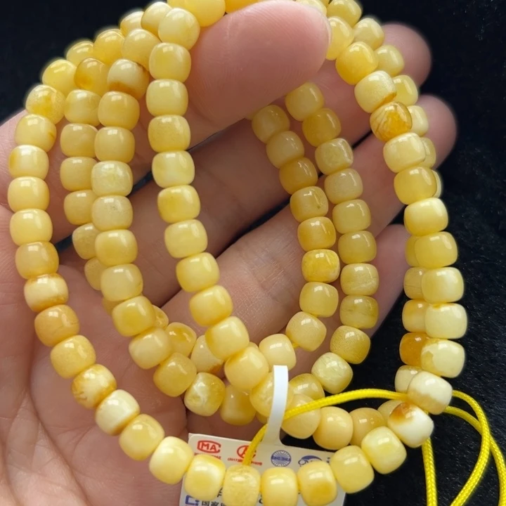 张***庭琥珀未镶嵌珠宝奇石