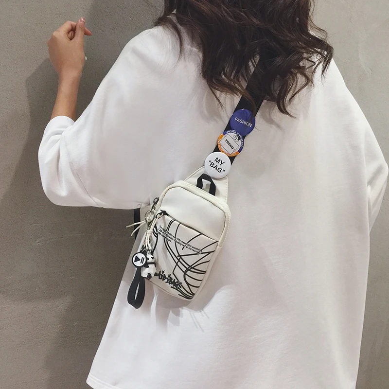 日系潮流小挎包迷你小巧胸包女时尚百搭斜挎包男生运动单肩包