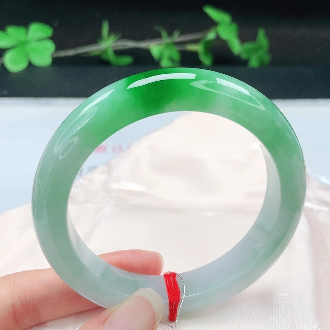 翡翠未镶嵌手镯58圈