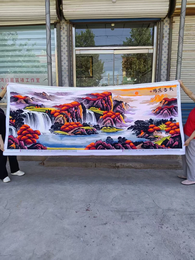 手工绣好的十字绣 成 品   鸿运当头