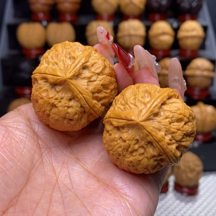 文玩核桃把件金鼎三楞50号