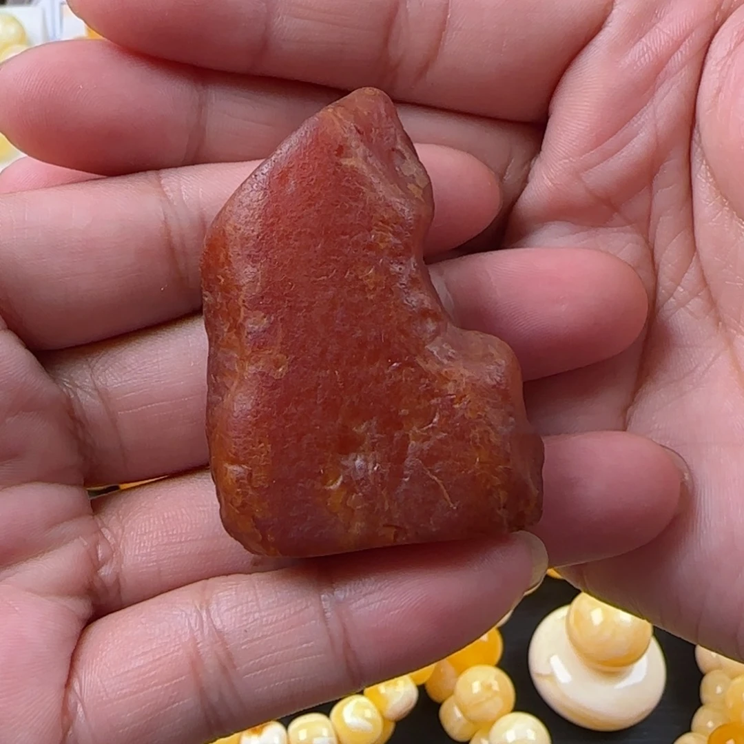 未镶嵌颈饰琥珀蜜蜡全皮原石