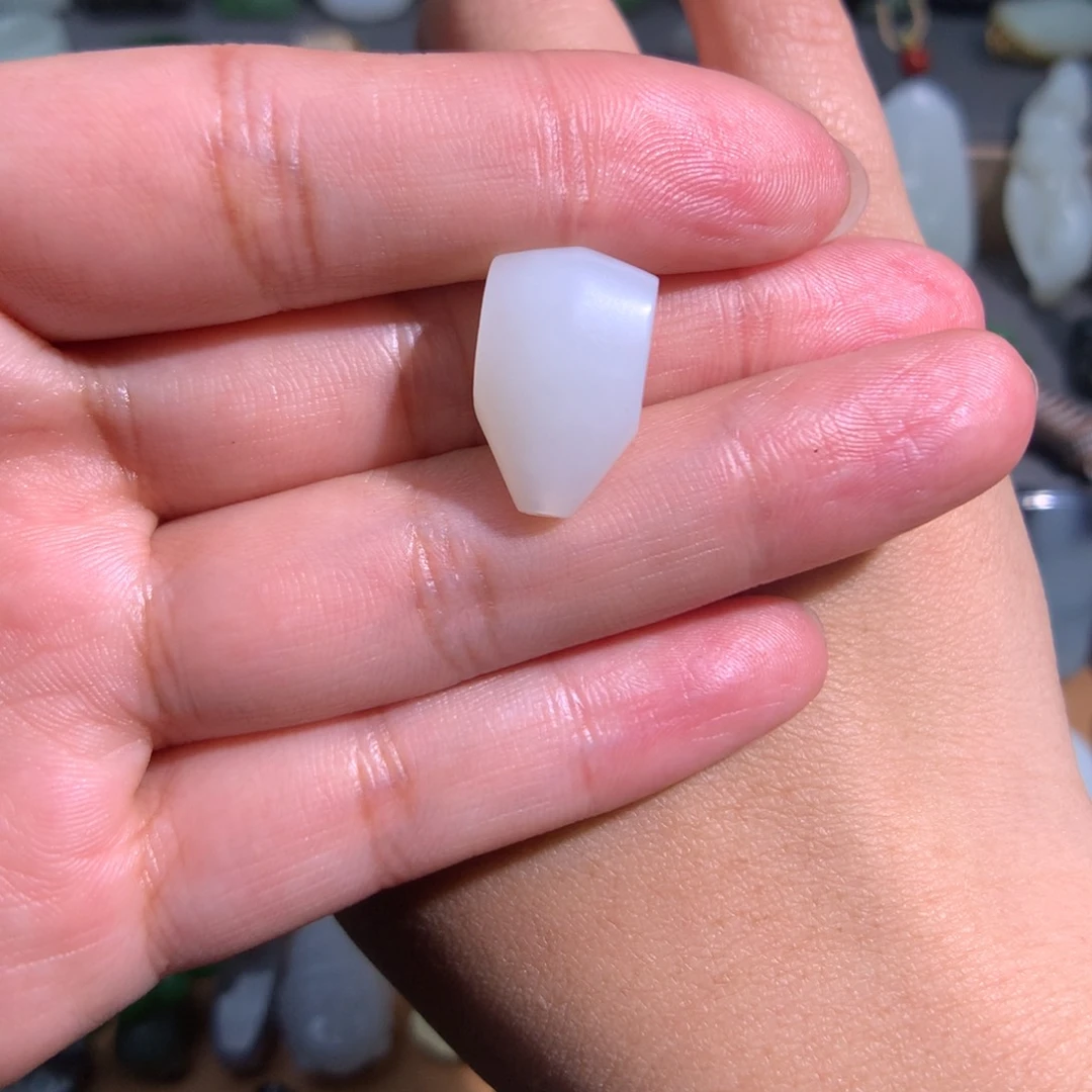 和田玉颈饰未镶嵌羡*y