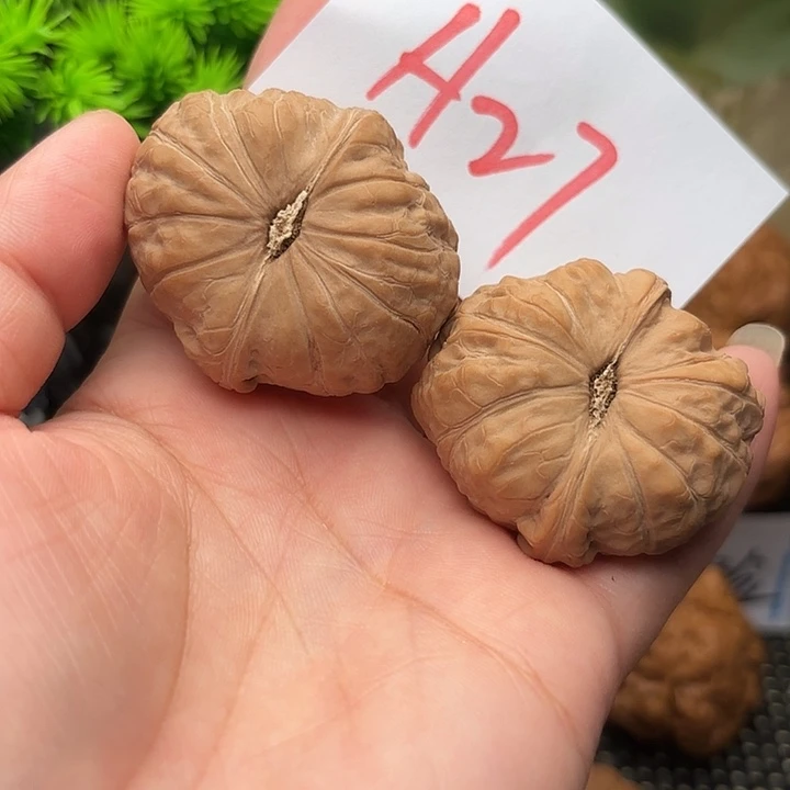 p***q文玩核桃把件核桃