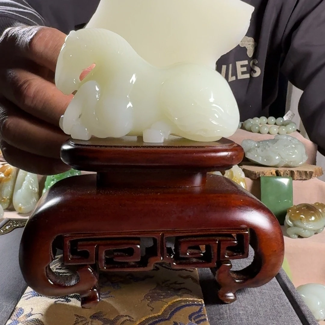 和田玉（糖玉）未镶嵌挂件