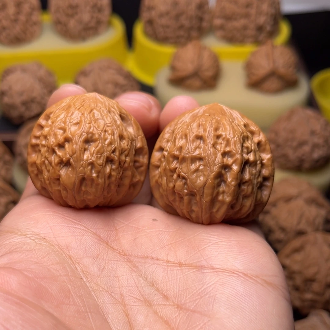 把件文玩核桃中高桩铁锤35左右