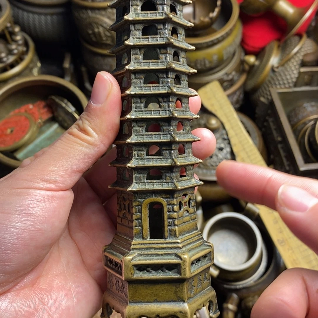 精美铜器做工精良