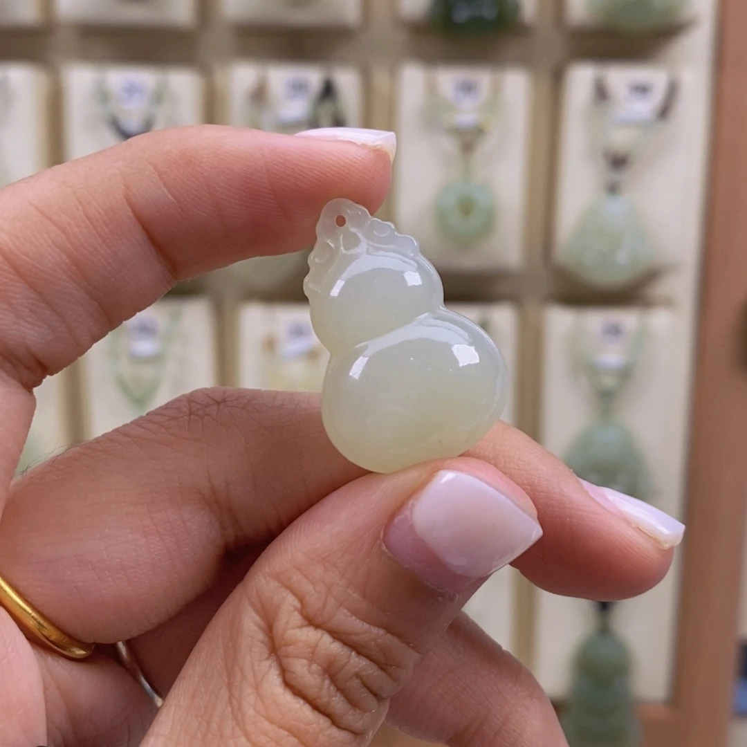 果****颈饰未镶嵌和田玉