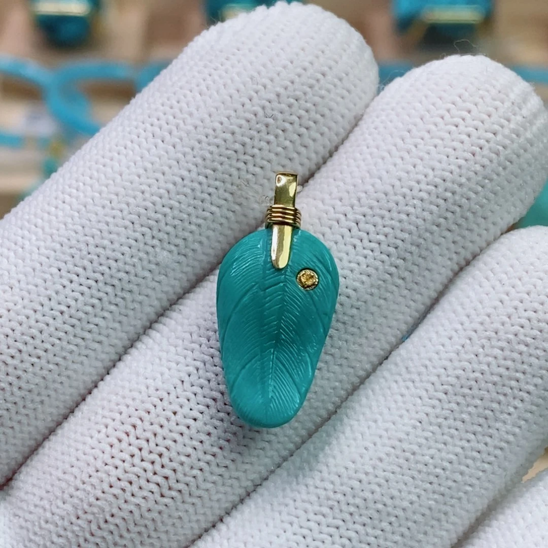 绿松石未镶嵌珠宝奇石