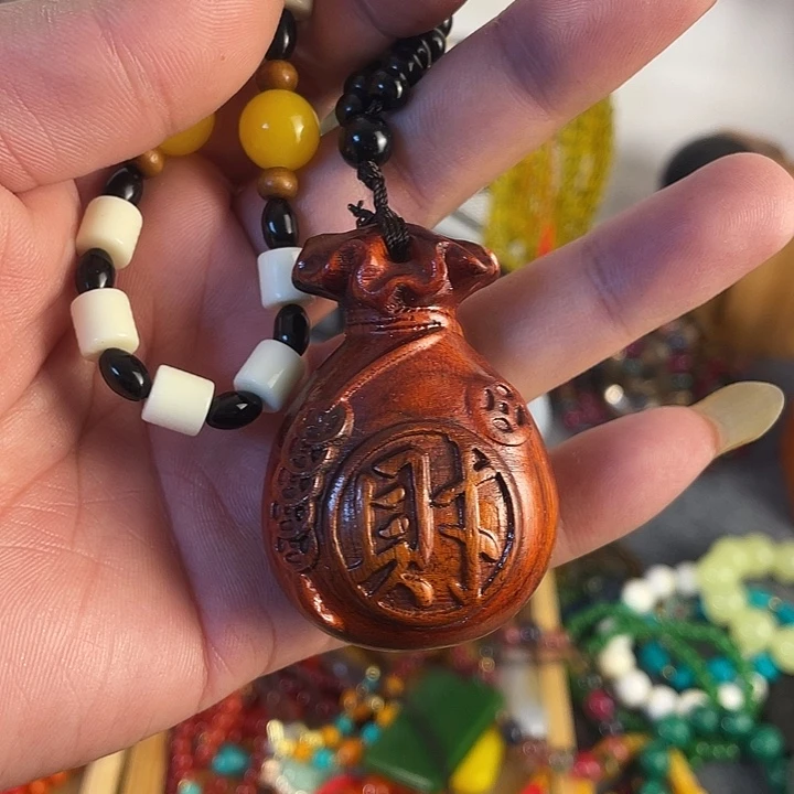 滴血莲花菩提吊坠