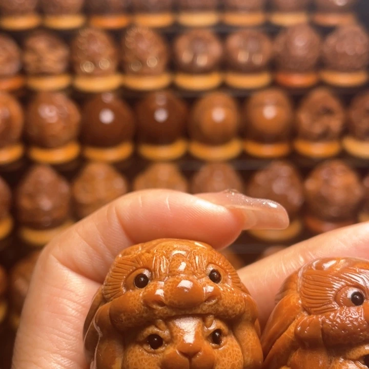 橄榄核把件尚****厂橄榄雕刻