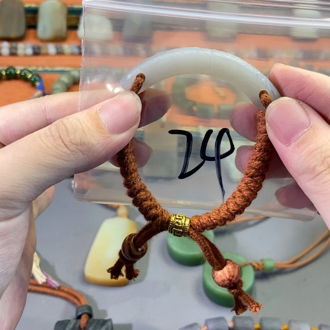 和田玉颈饰未镶嵌?****๑