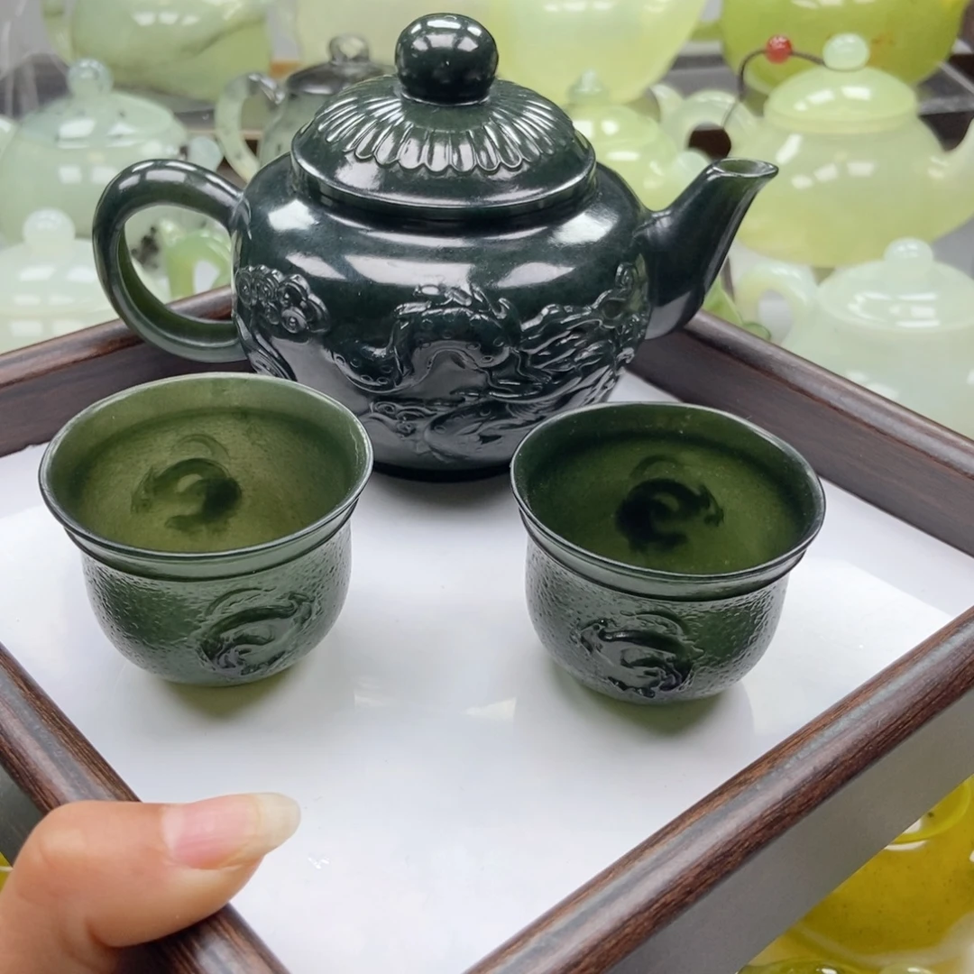 降***红蛇纹石玉未镶嵌壶