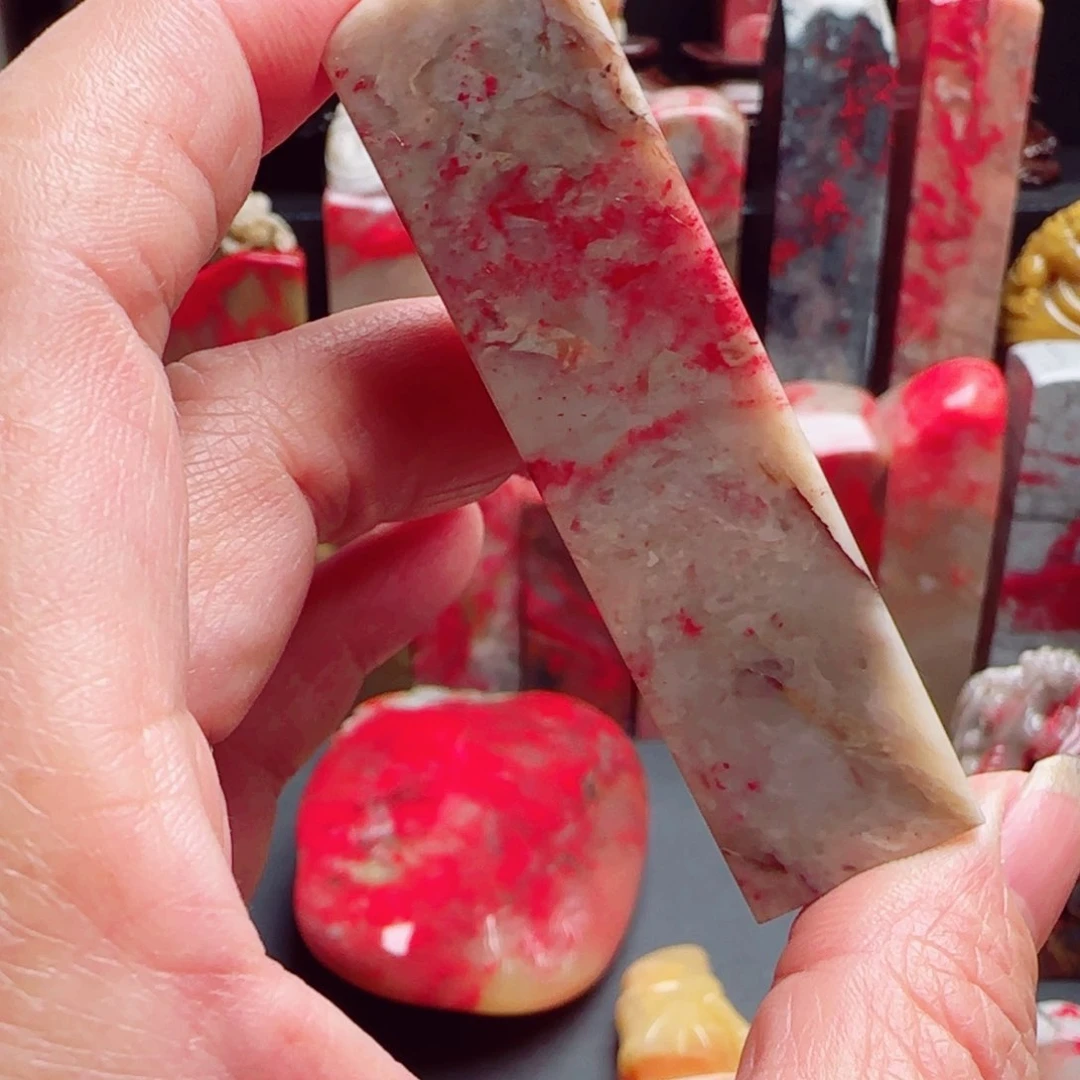 昌化石昌化鸡血石