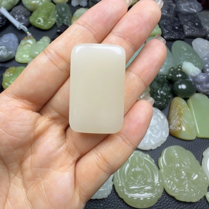 和田玉未镶嵌珠宝奇石