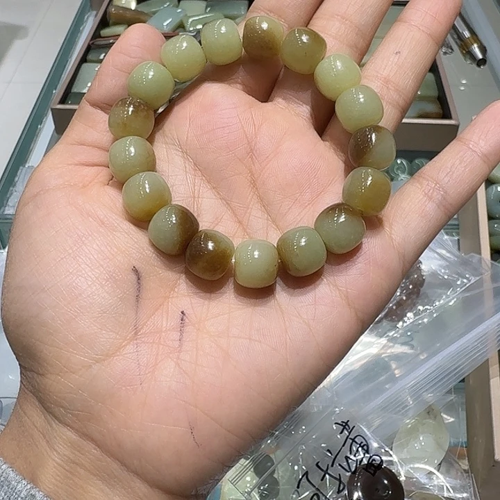 和田玉（糖玉）未镶嵌手链