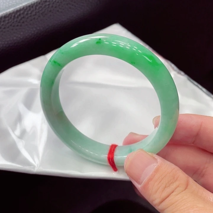 未镶嵌手镯翡翠翡翠