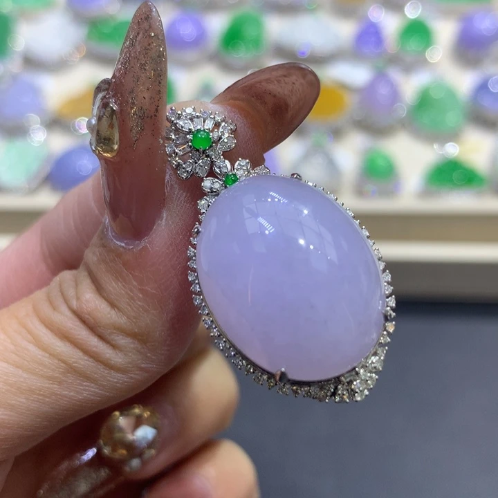 翡翠颈饰18K金镶嵌翡翠