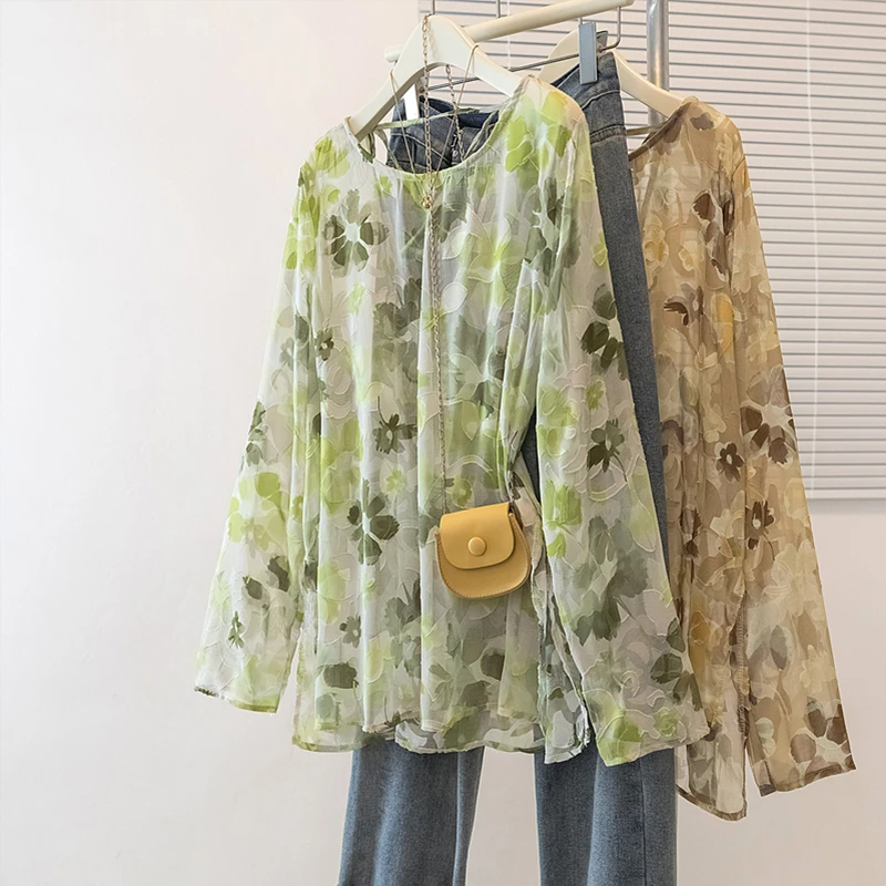 2025夏轻薄气质高品简约潮流下摆开叉圆领衬衣设计感显瘦修身上衣