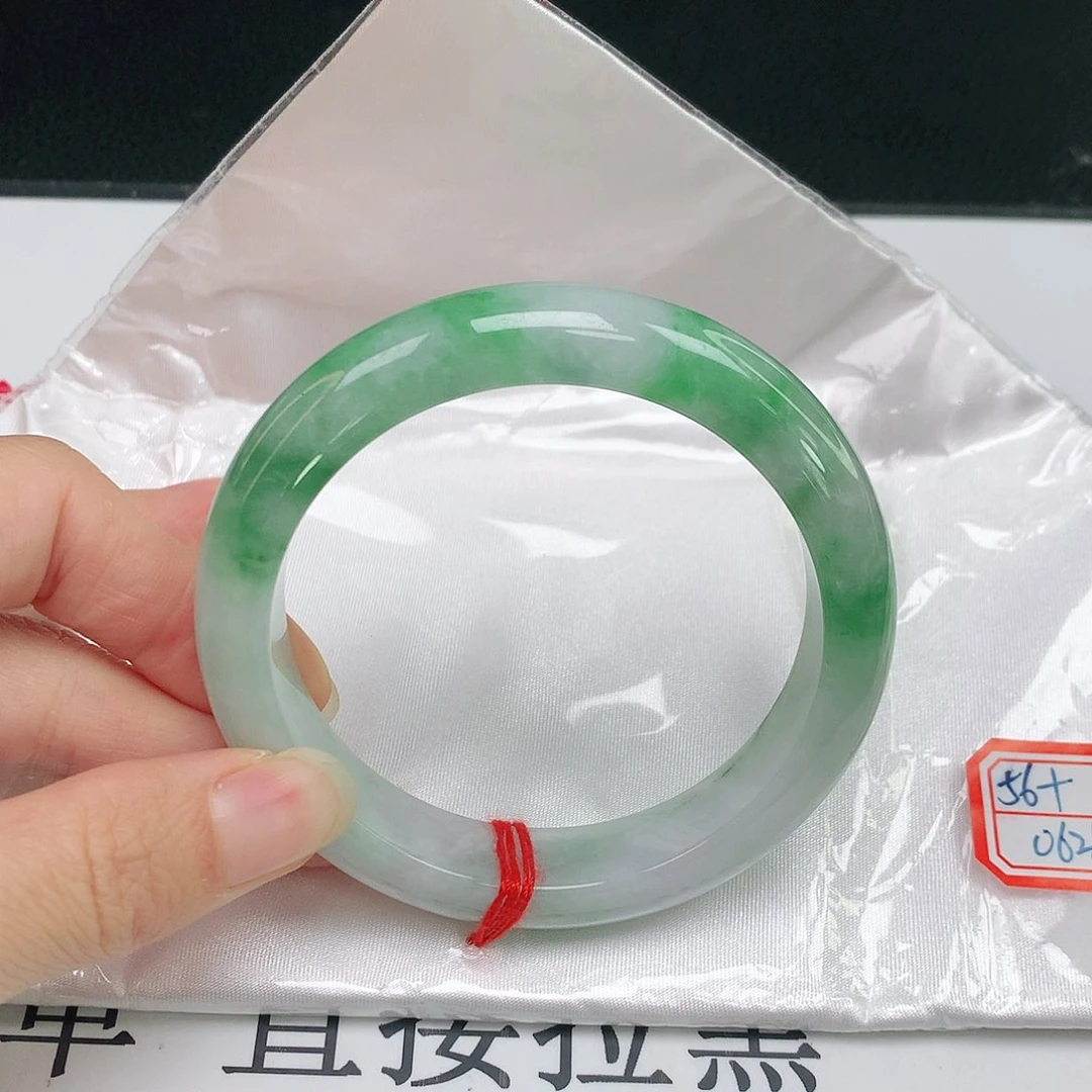未镶嵌手镯翡翠818