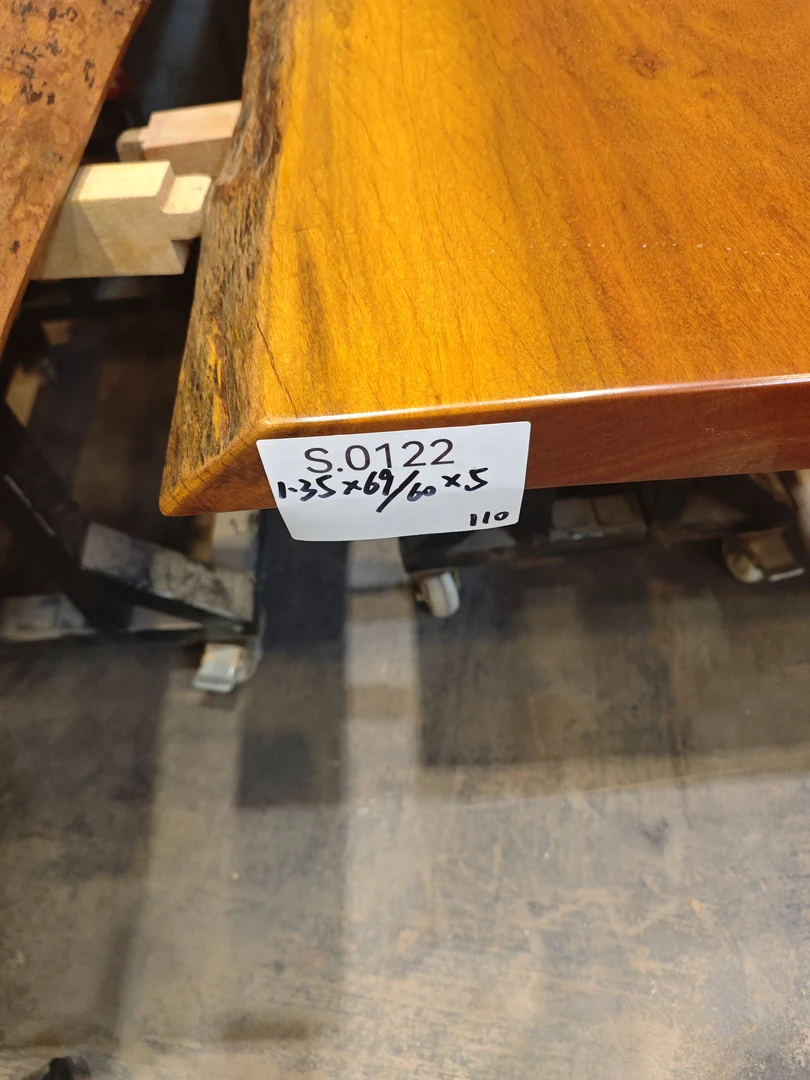 原木原切 整板整料  实木大板  没有拼接 贴皮 灌水泥 ！