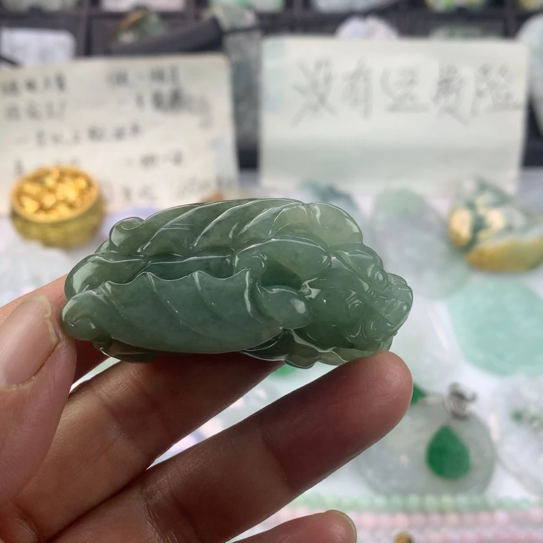翡翠颈饰未镶嵌＿