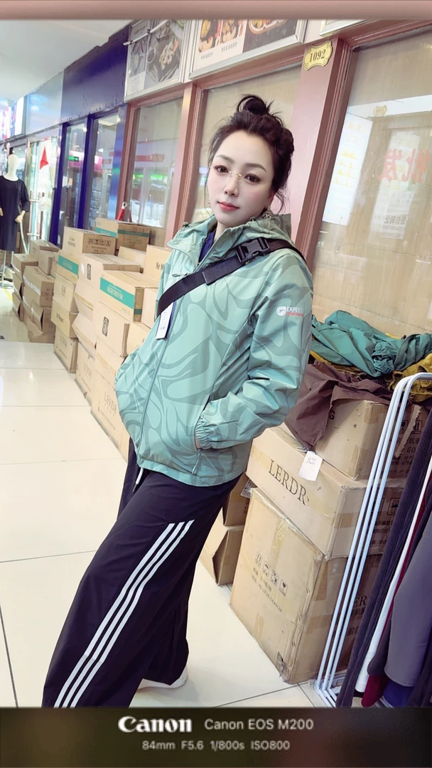 2388女士户外双面穿的风衣