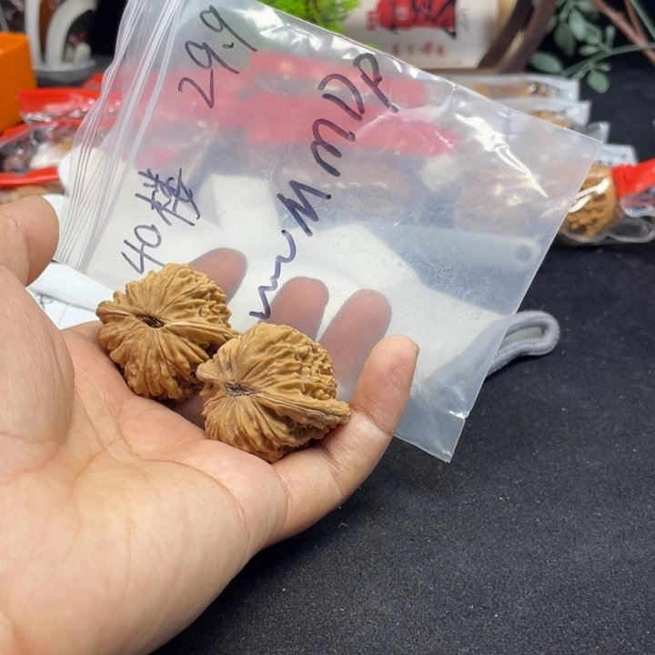 文玩核桃把件✎****?四座楼