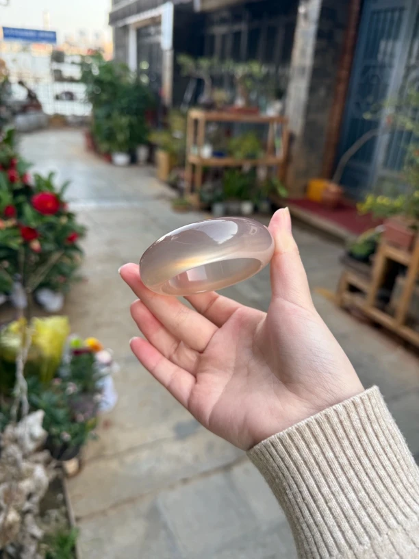 巴西料藕粉高冰玻璃底钢炮收藏级轮胎玛瑙手镯