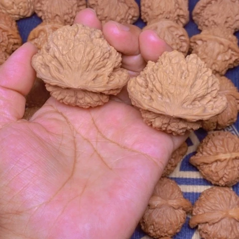 【闪购商品】文玩核桃吊坠未*官帽55