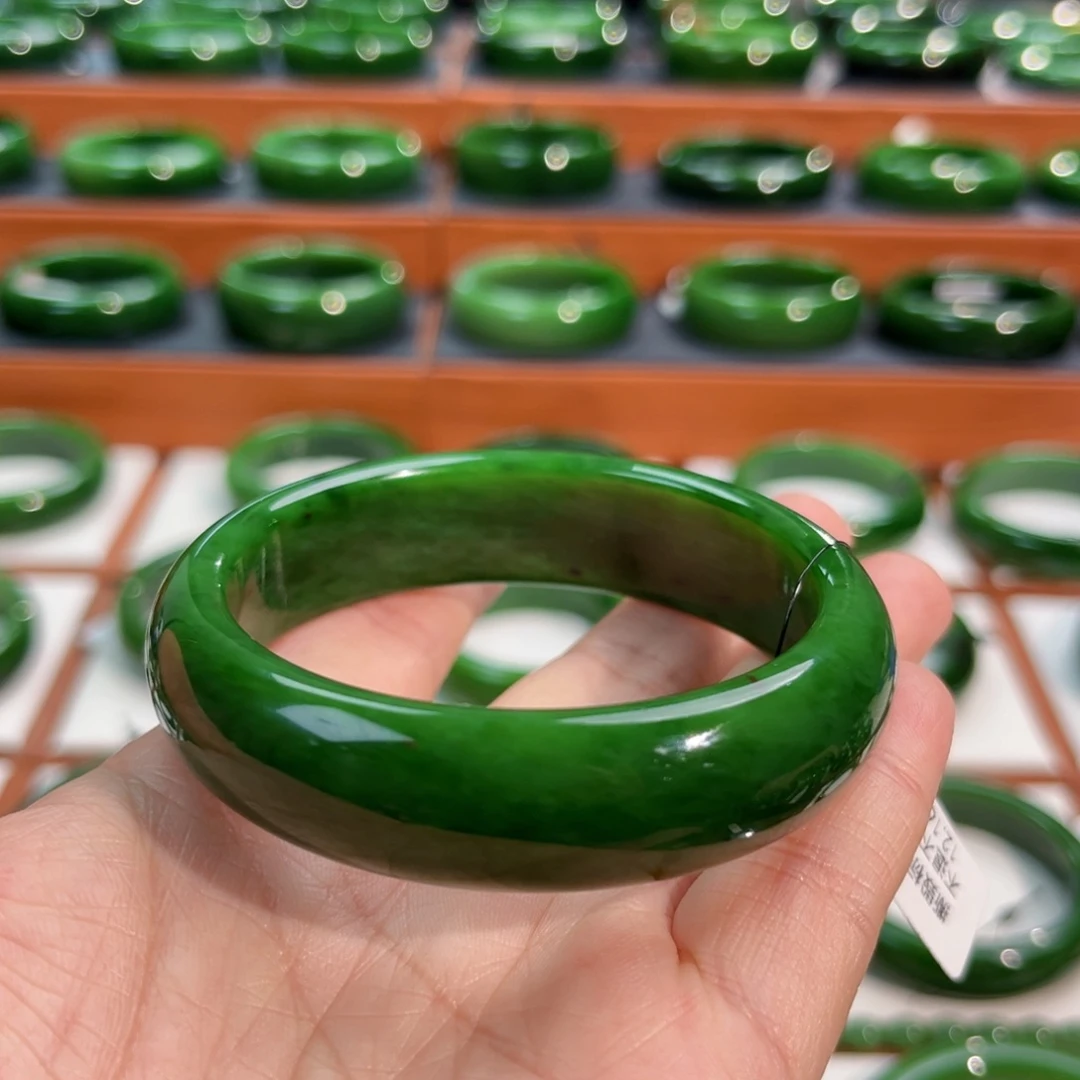 未镶嵌手镯和田玉（碧玉）