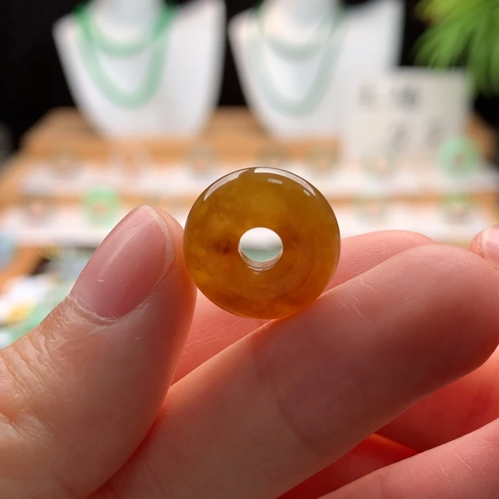 翡翠未镶嵌颈饰天然缅甸A货翡翠